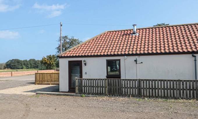 Muston Cottage | Cabin ∙ 2 bedrooms ∙ 5 guests