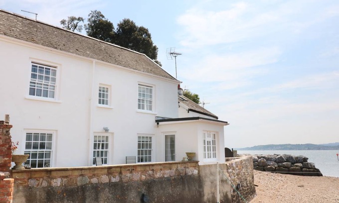 Lympstone Cottage | Cabin ∙ 2 bedrooms ∙ 4 guests