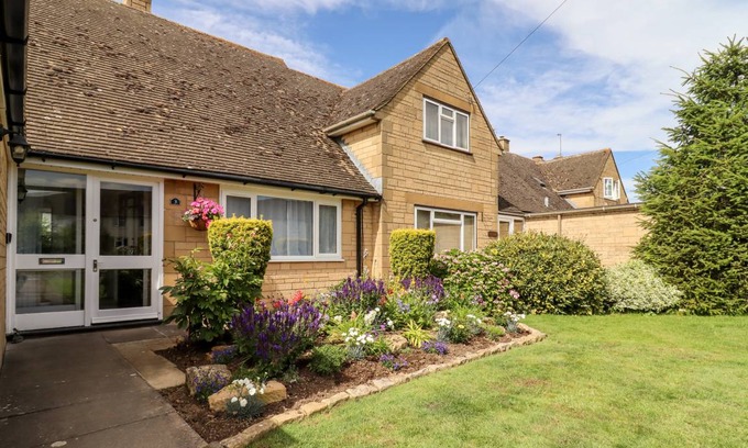 Chipping Campden Cottage | Cabin ∙ 2 bedrooms ∙ 4 guests