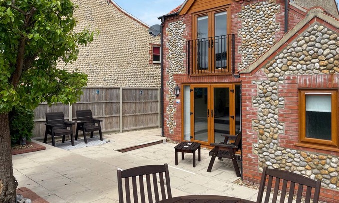 Sheringham Cottage | Cabin ∙ 2 bedrooms ∙ 4 guests