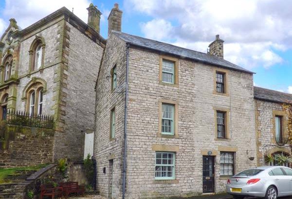 Tideswell Cottage | Cabin ∙ 2 bedrooms ∙ 4 guests