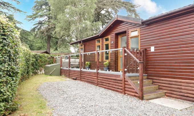 Windermere Cottage | Cabin ∙ 2 bedrooms ∙ 4 guests