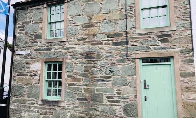 Gatehouse-of-Fleet Cottage | Cabin ∙ 2 bedrooms ∙ 4 guests