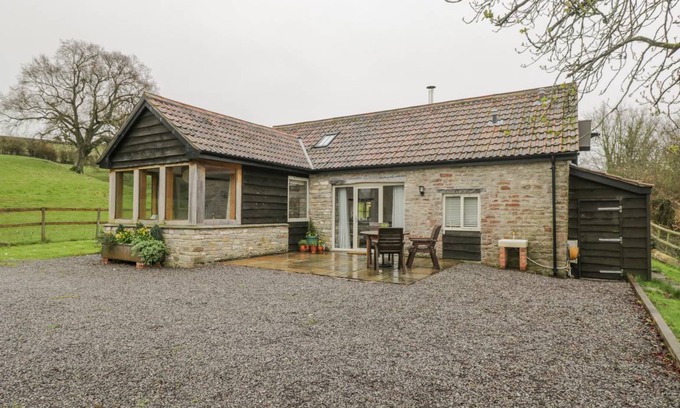 Compton Martin Cottage | Cabin ∙ 2 bedrooms ∙ 4 guests