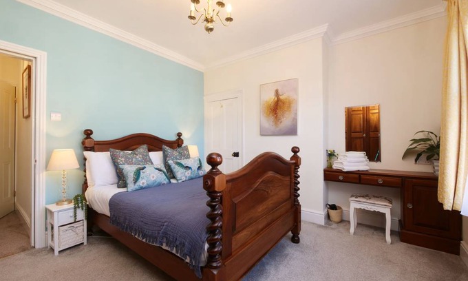 York Cottage | Cabin ∙ 3 bedrooms ∙ 6 guests