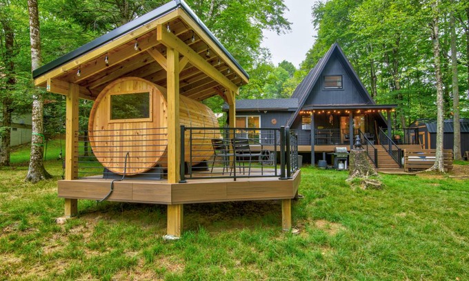 Charter Hills Cabin | Cabin ∙ 3 bedrooms ∙ 6 guests