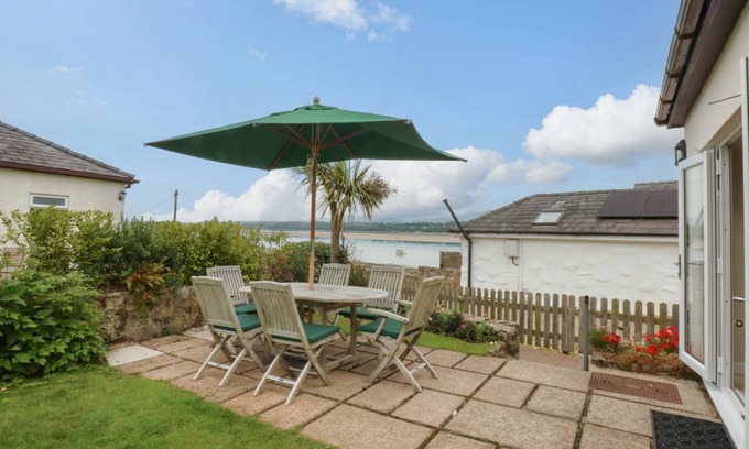 Llanfairpwllgwyngyll Cottage | Cabin ∙ 3 bedrooms ∙ 6 guests