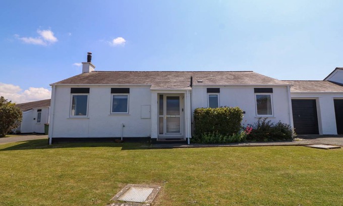 Edern Cottage | Cabin ∙ 3 bedrooms ∙ 6 guests
