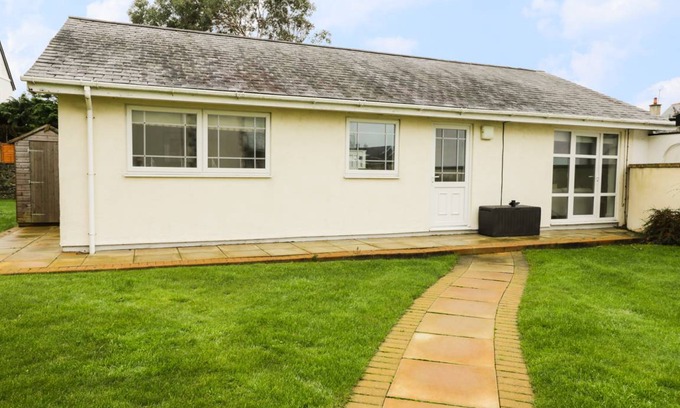 Edern Cottage | Cabin ∙ 3 bedrooms ∙ 6 guests