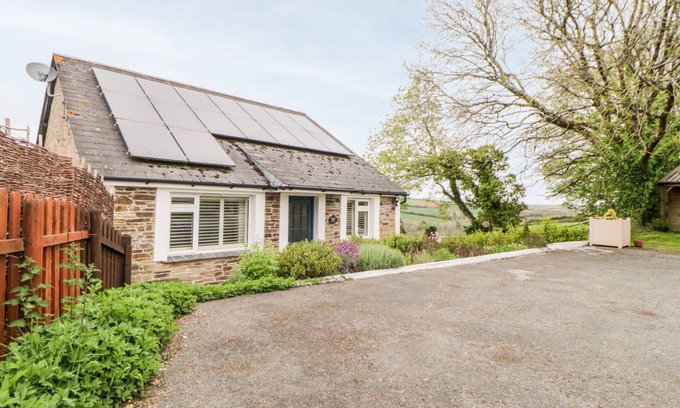 Newton Ferrers Cottage | Cabin ∙ 3 bedrooms ∙ 4 guests