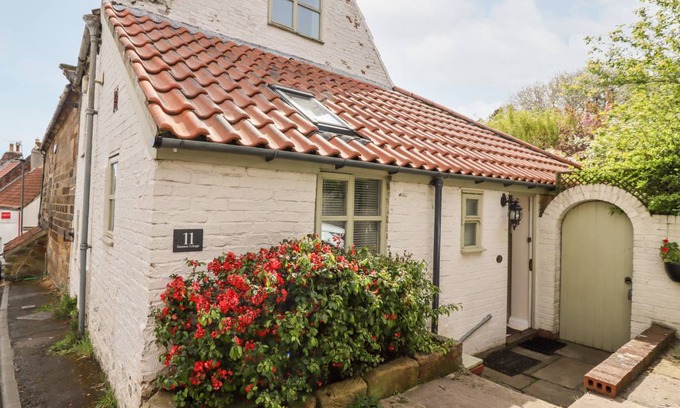 Whitby Cottage | Cabin ∙ 3 bedrooms ∙ 5 guests