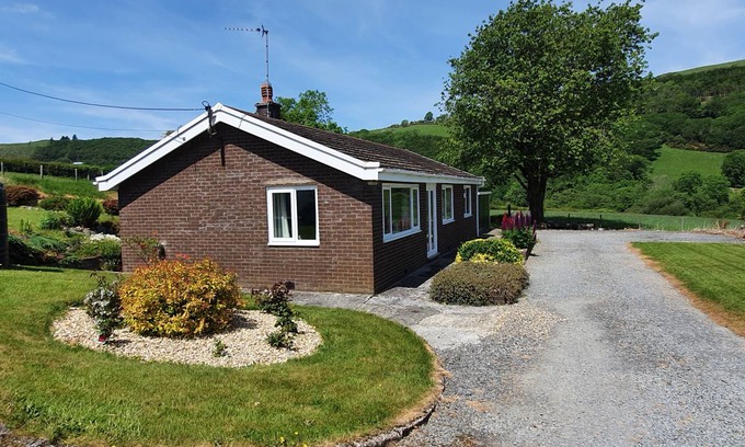 Capel Bangor Cottage | Cabin ∙ 3 bedrooms ∙ 5 guests