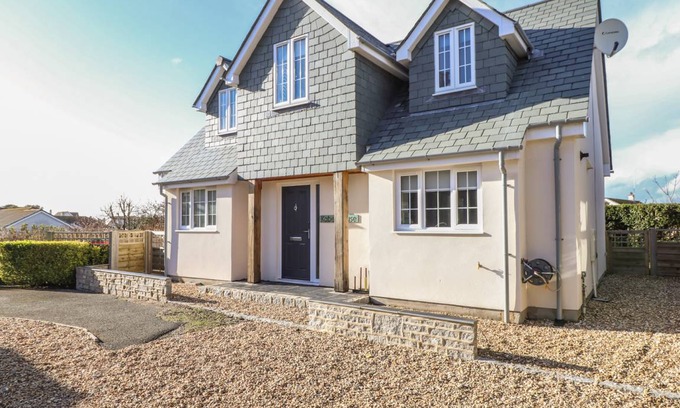 Mullion Cottage | Cabin ∙ 3 bedrooms ∙ 5 guests