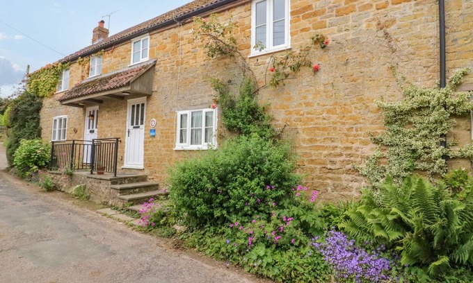 Bridport Cottage | Cabin ∙ 3 bedrooms ∙ 6 guests