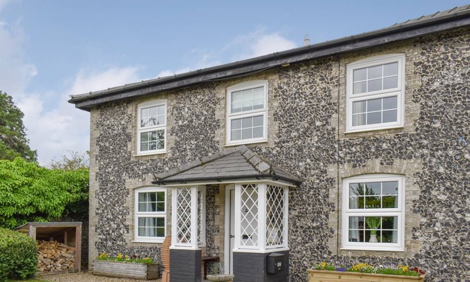 Beck Row Cottage | Cabin ∙ 3 bedrooms ∙ 6 guests