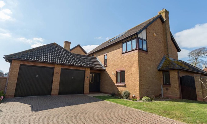 Weymouth Cottage | Cabin ∙ 3 bedrooms ∙ 6 guests