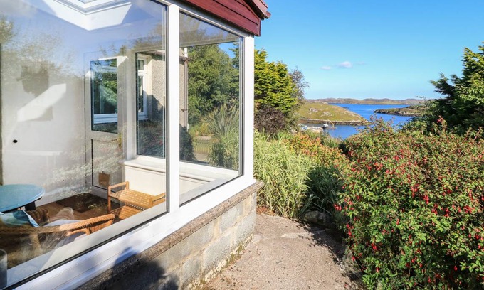 Lewis and Harris Cottage | Cabin ∙ 3 bedrooms ∙ 6 guests