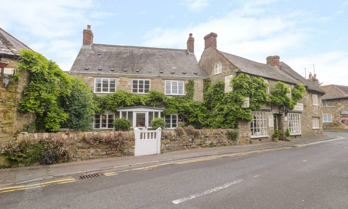 Abbotsbury Cottage | Cabin ∙ 3 bedrooms ∙ 6 guests