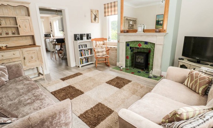 Ashington Cottage | Cabin ∙ 3 bedrooms ∙ 5 guests