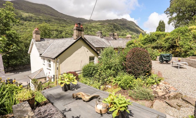 Nant Gwynant Cottage | Cabin ∙ 3 bedrooms ∙ 6 guests