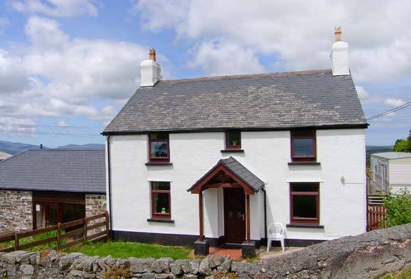 Llanrwst Cottage | Cabin ∙ 3 bedrooms ∙ 4 guests