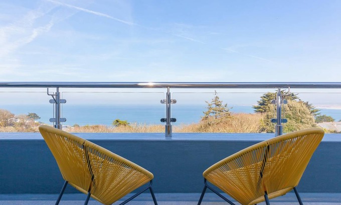 Carbis Bay Cottage | Cabin ∙ 3 bedrooms ∙ 6 guests