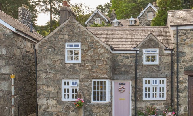 Dolgellau Cottage | Cabin ∙ 3 bedrooms ∙ 5 guests