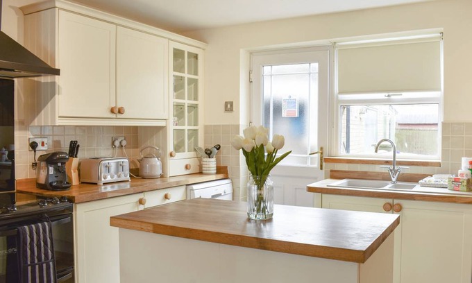 Easington Cottage | Cabin ∙ 3 bedrooms ∙ 6 guests