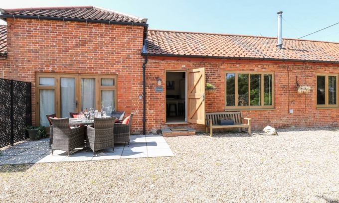 Felmingham Cottage | Cabin ∙ 3 bedrooms ∙ 6 guests