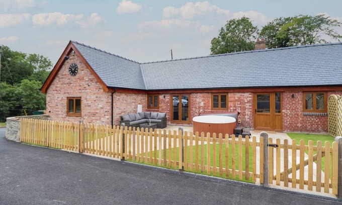 Montgomery Cottage | Cabin ∙ 3 bedrooms ∙ 6 guests