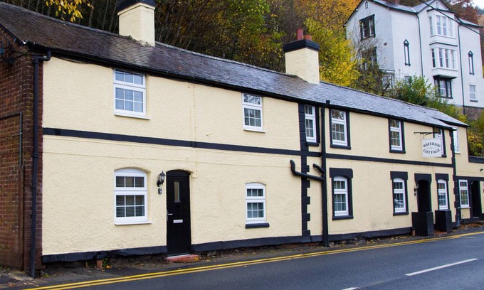 Llangollen Cottage | Cabin ∙ 3 bedrooms ∙ 6 guests
