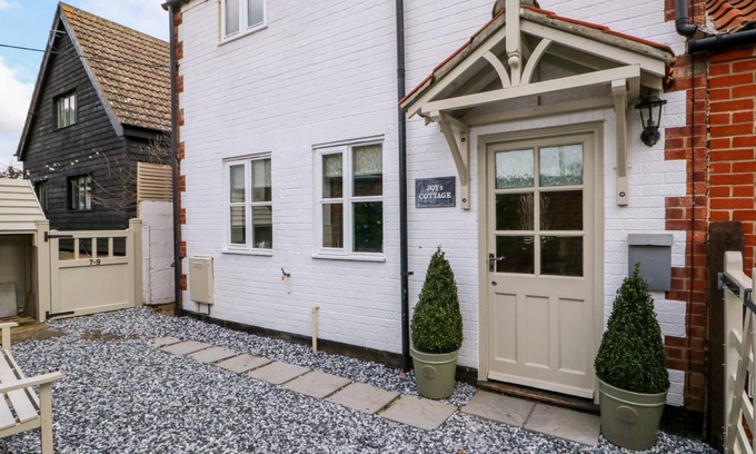 Snettisham Cottage | Cabin ∙ 3 bedrooms ∙ 5 guests