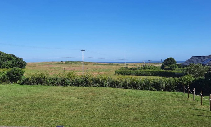 Weybourne Cottage | Cabin ∙ 3 bedrooms ∙ 6 guests