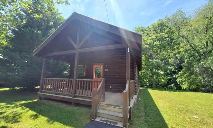 Galax Apartment | Cabin 303 - Alone at Last