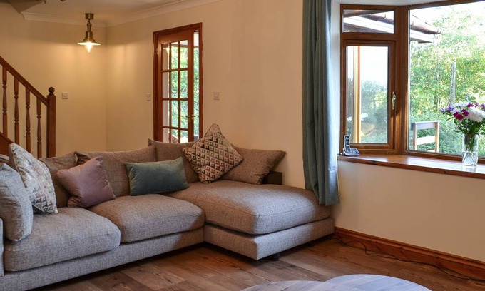 Salen Cottage | Cabin ∙ 4 bedrooms ∙ 8 guests
