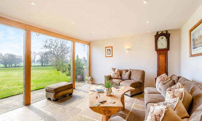 Grewelthorpe Cottage | Cabin ∙ 4 bedrooms ∙ 8 guests