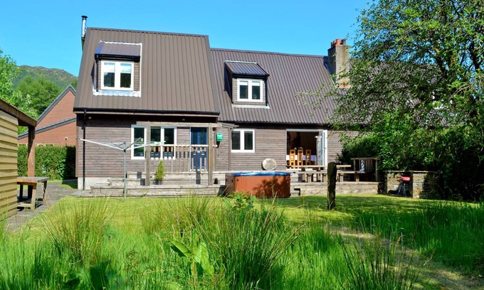 Dunoon Cottage | Cabin ∙ 4 bedrooms ∙ 8 guests