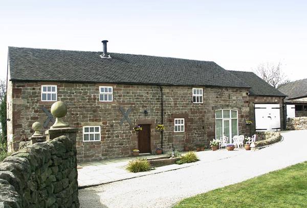 Ipstones Cottage | Cabin ∙ 4 bedrooms ∙ 10 guests