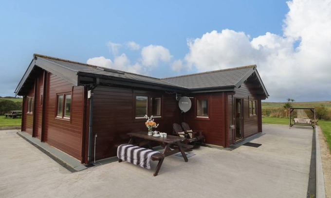 Chysauster Cottage | Cabin ∙ 4 bedrooms ∙ 8 guests