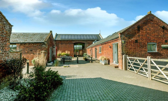 Sculthorpe Cottage | Cabin ∙ 4 bedrooms ∙ 8 guests
