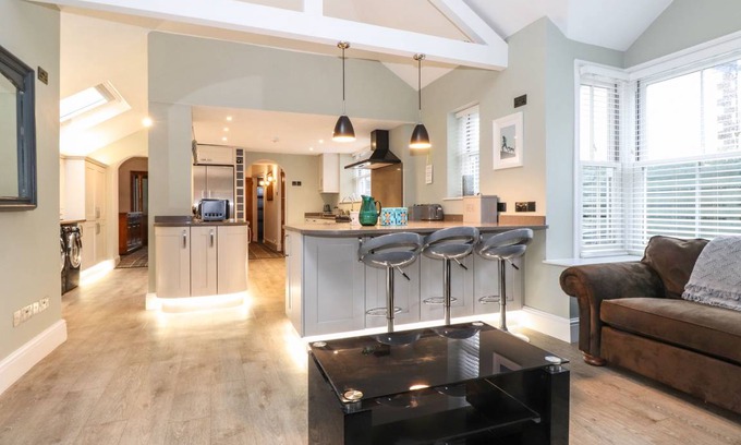 Keswick Cottage | Cabin ∙ 4 bedrooms ∙ 8 guests