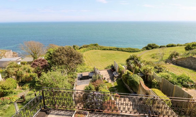 Ventnor Cottage | Cabin ∙ 4 bedrooms ∙ 8 guests