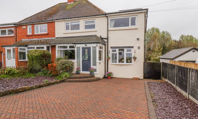 Burniston Cottage | Cabin ∙ 4 bedrooms ∙ 8 guests