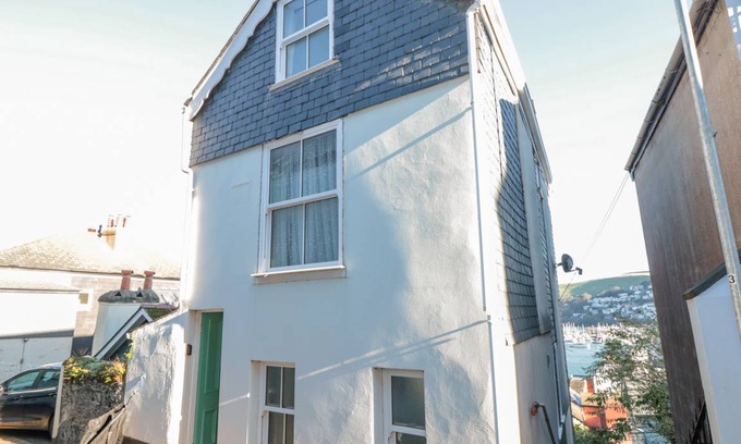 Dartmouth Cottage | Cabin ∙ 4 bedrooms ∙ 8 guests
