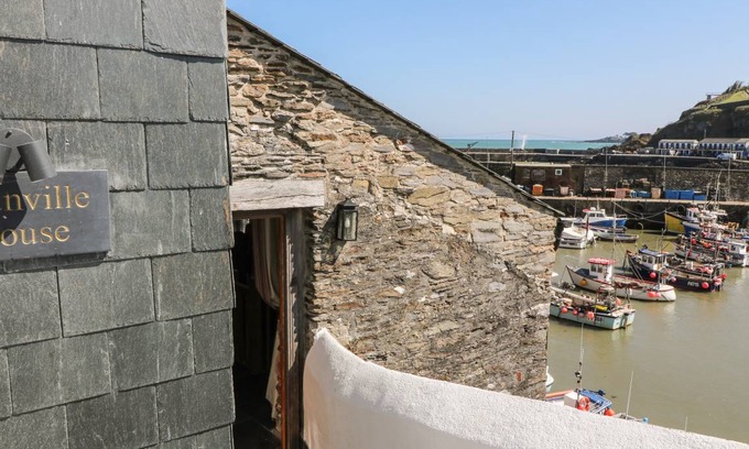Mevagissey Cottage | Cabin ∙ 4 bedrooms ∙ 8 guests