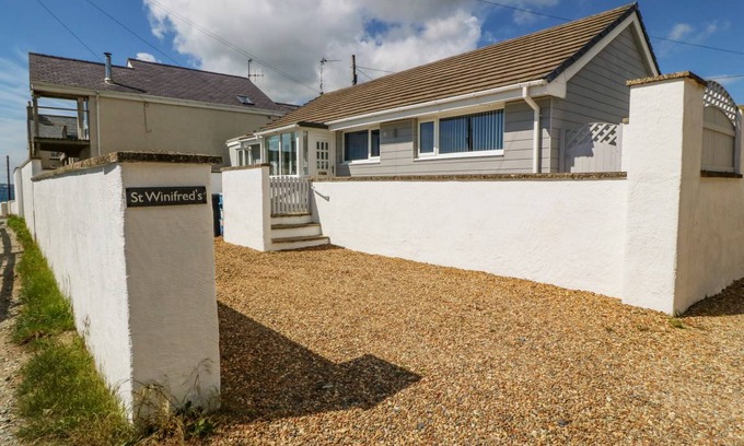 Rhosneigr Cottage | Cabin ∙ 4 bedrooms ∙ 8 guests