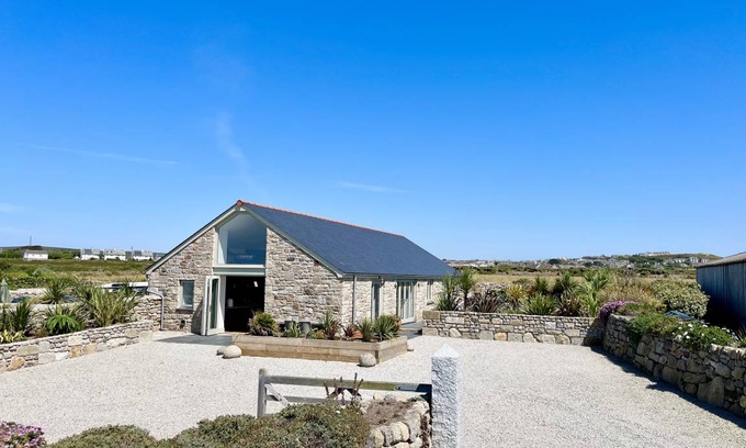 St Just Cottage | Cabin ∙ 4 bedrooms ∙ 8 guests