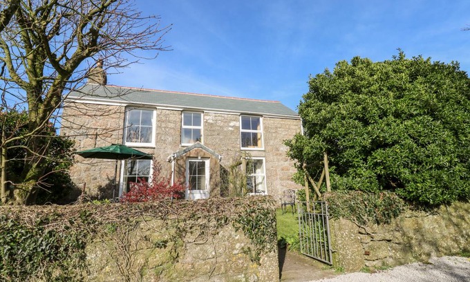 Penzance Cottage | Cabin ∙ 4 bedrooms ∙ 6 guests