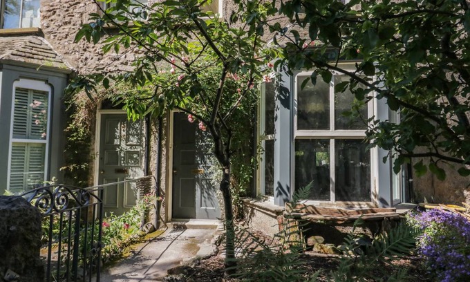 Silverdale Cottage | Cabin ∙ 4 bedrooms ∙ 8 guests