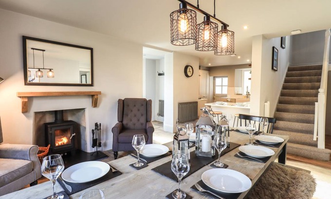 Windermere Cottage | Cabin ∙ 4 bedrooms ∙ 10 guests